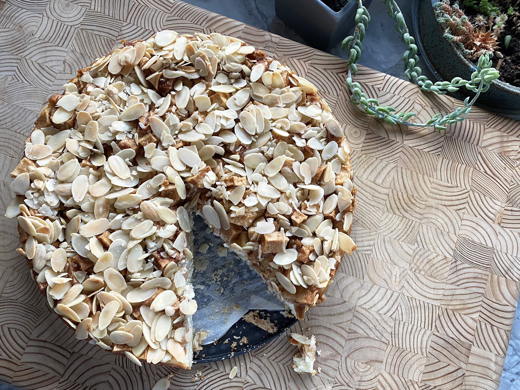 Apple Danish Cheesecake