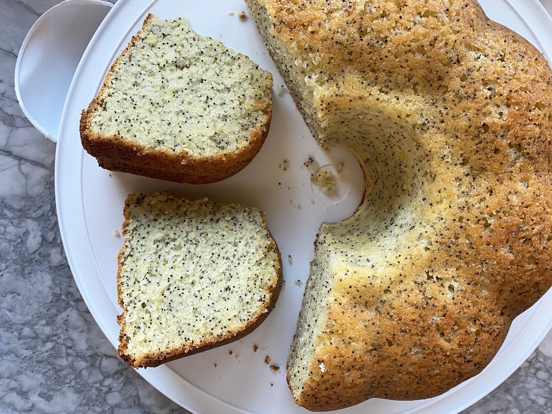 Lemon Poppy Seed Bundt Cake