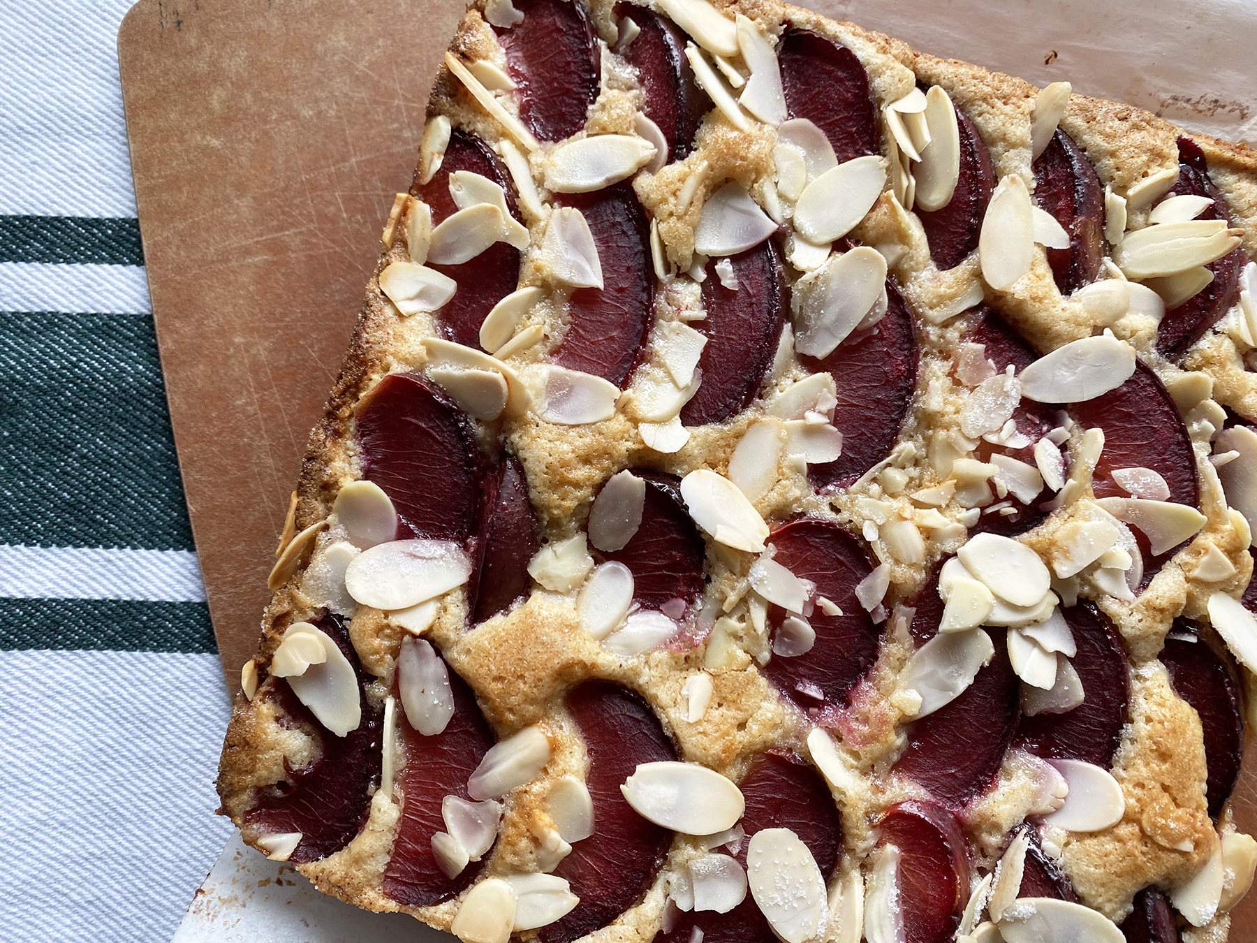 Almondy Plum Cake