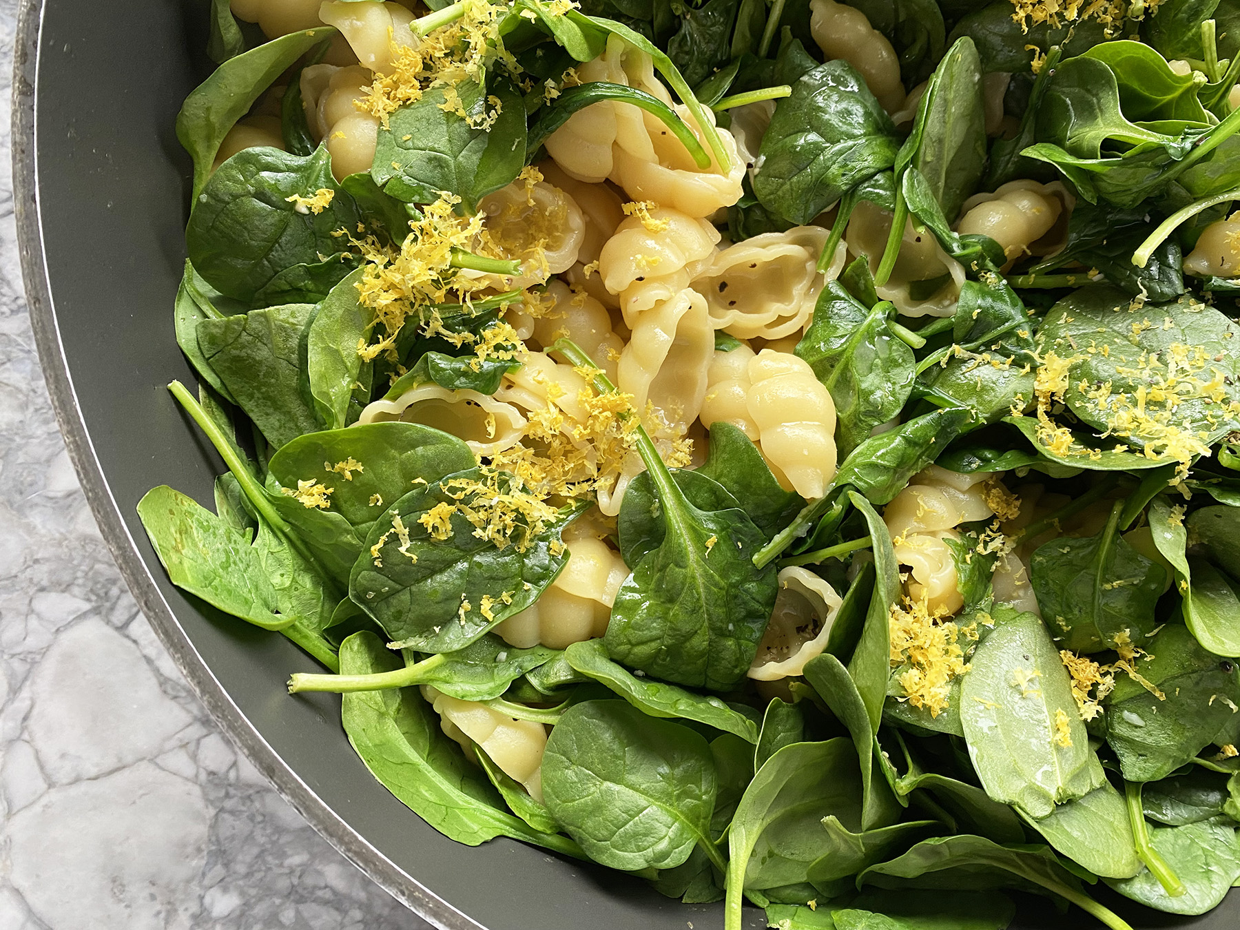 One Pot Lemon Garlic Spinach Pasta