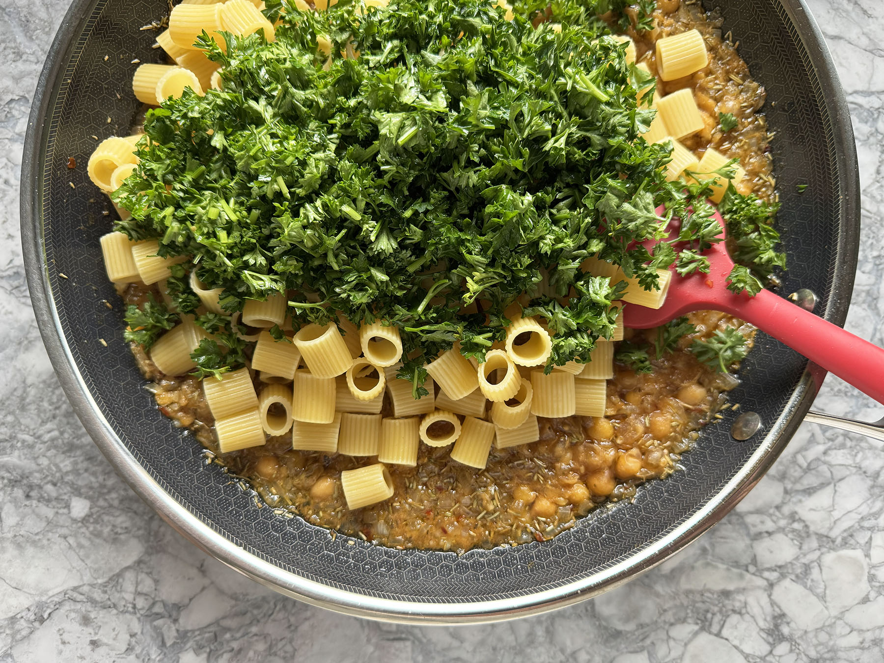 Lemony Pasta with Chickpeas and Parsley
