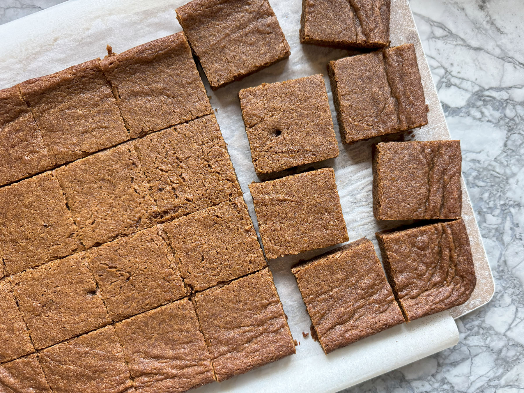 Gingerbread Cookie Bars